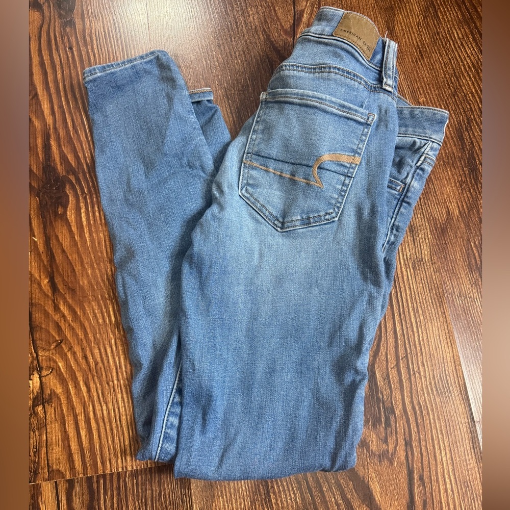 american eagle jeans. no holes